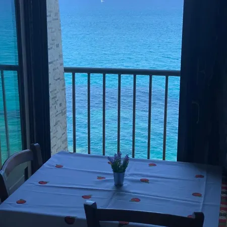 Pied-a-terre Sul Mare Apartment *